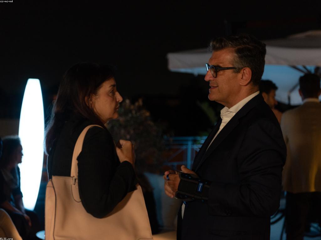 យុទ្ធសាស្ត្រស្លតក្នុងម៉ាក១ទីប្រឹក្សាឌីជីថល